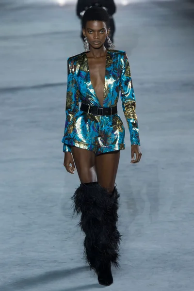 Look 14